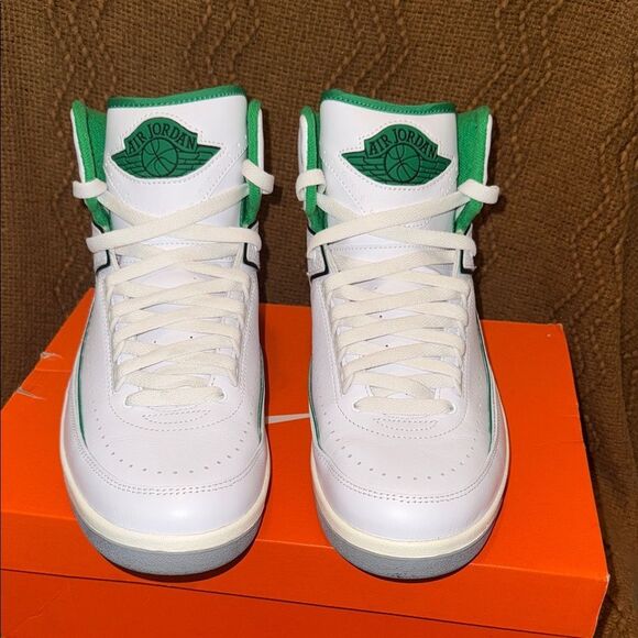 Jordan Sneakers White and Green - Picture 4 of 11